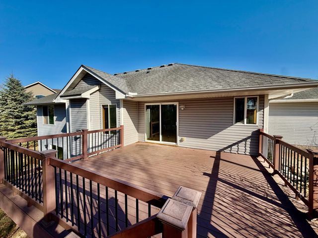 38634 Henna Circle, North Branch, MN 55056