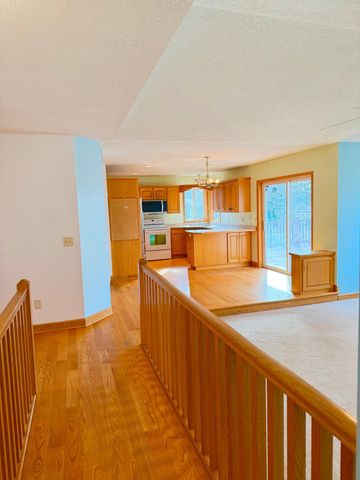 38634 Henna Circle, North Branch, MN 55056