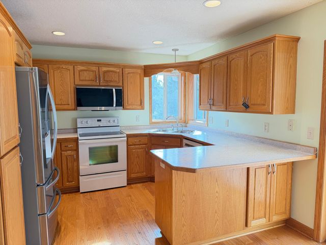 38634 Henna Circle, North Branch, MN 55056