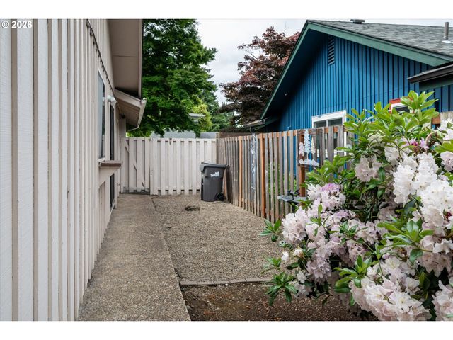 2775 ELYSIUM Ave, Eugene, OR 97401