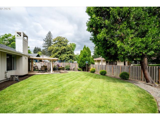 2775 ELYSIUM Ave, Eugene, OR 97401