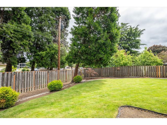 2775 ELYSIUM Ave, Eugene, OR 97401