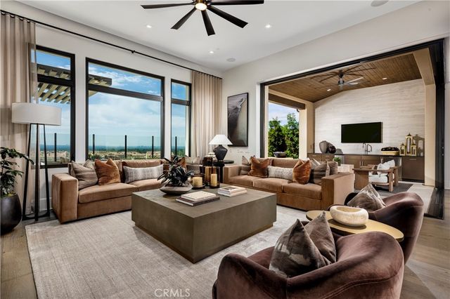 520 SAHARA, Irvine, CA 92602