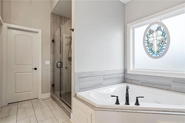 13 Timber Creek Circle, Platte City, MO 64079