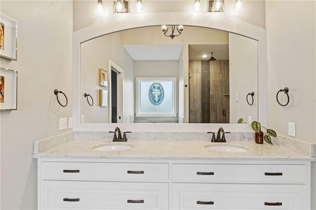 13 Timber Creek Circle, Platte City, MO 64079