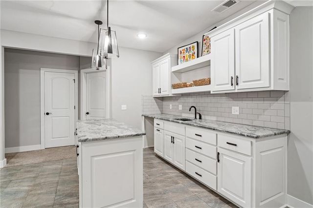 13 Timber Creek Circle, Platte City, MO 64079