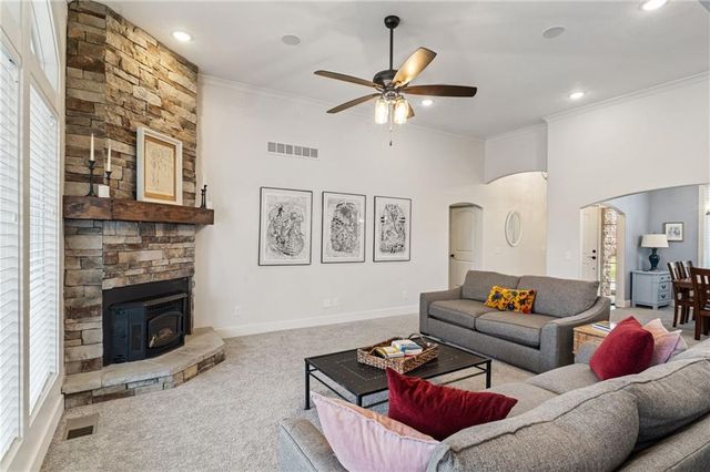 13 Timber Creek Circle, Platte City, MO 64079