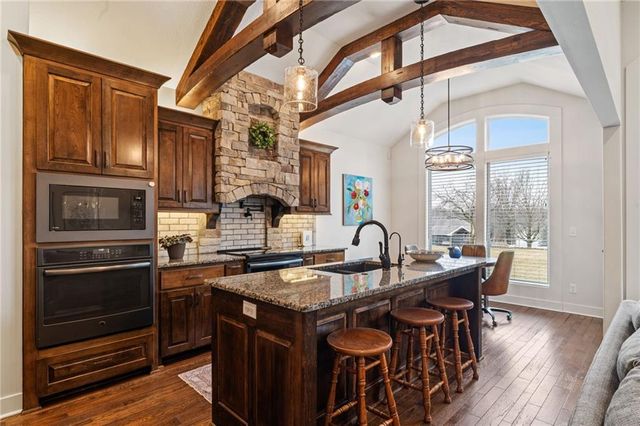 13 Timber Creek Circle, Platte City, MO 64079