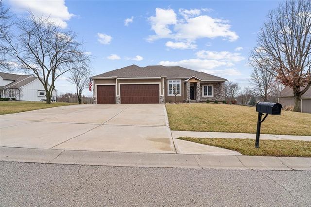 13 Timber Creek Circle, Platte City, MO 64079