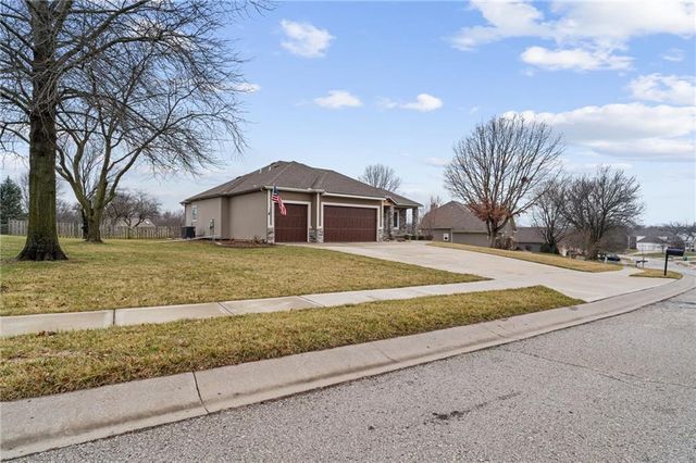 13 Timber Creek Circle, Platte City, MO 64079