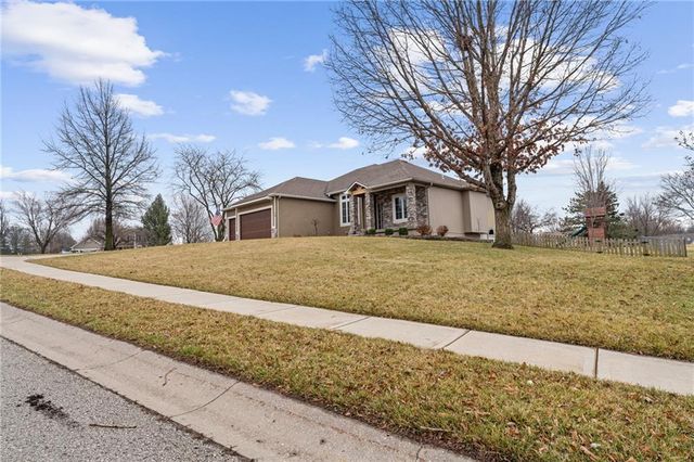 13 Timber Creek Circle, Platte City, MO 64079