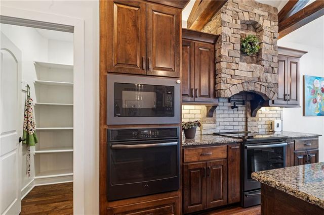 13 Timber Creek Circle, Platte City, MO 64079