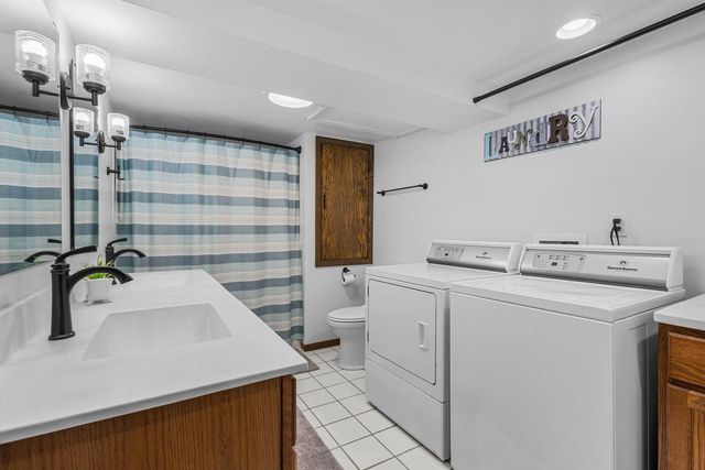 W9384 Ripley Road, Cambridge, WI 53523