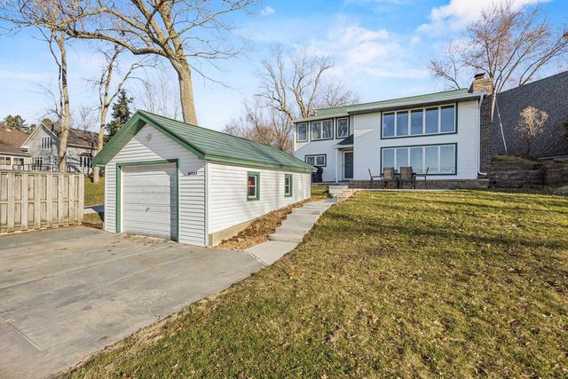W9384 Ripley Road, Cambridge, WI 53523
