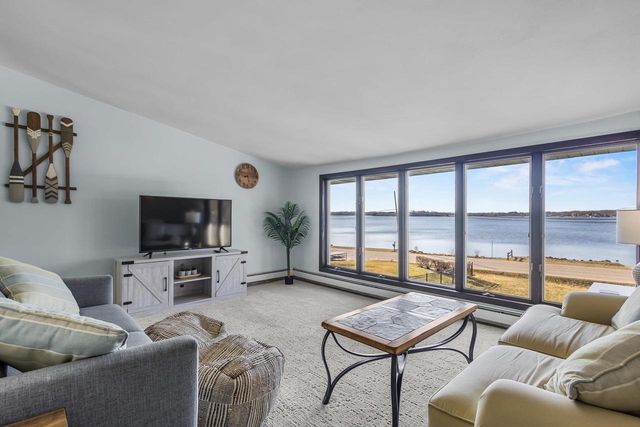 W9384 Ripley Road, Cambridge, WI 53523