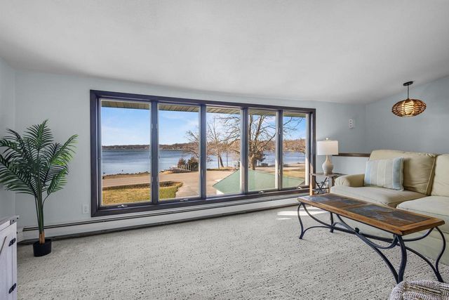 W9384 Ripley Road, Cambridge, WI 53523