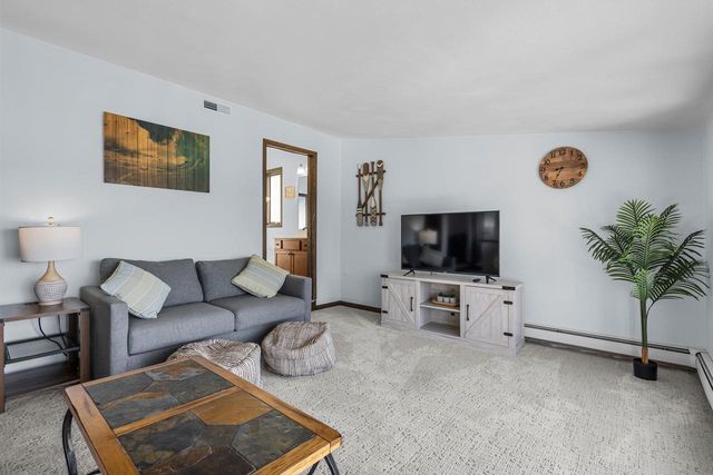 W9384 Ripley Road, Cambridge, WI 53523