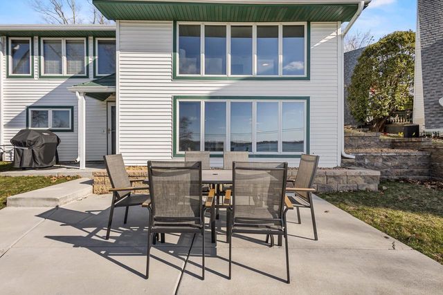 W9384 Ripley Road, Cambridge, WI 53523