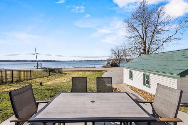 W9384 Ripley Road, Cambridge, WI 53523