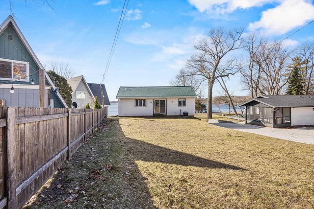 W9384 Ripley Road, Cambridge, WI 53523