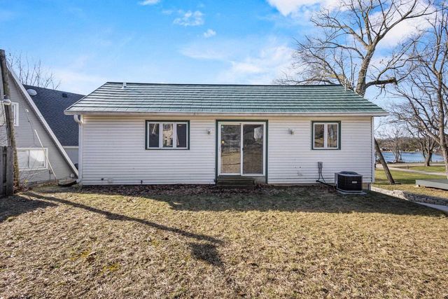 W9384 Ripley Road, Cambridge, WI 53523