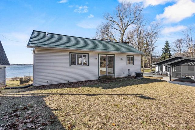 W9384 Ripley Road, Cambridge, WI 53523