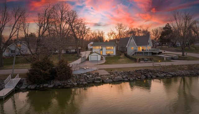 W9384 Ripley Road, Cambridge, WI 53523