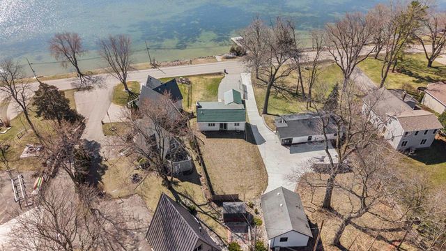 W9384 Ripley Road, Cambridge, WI 53523