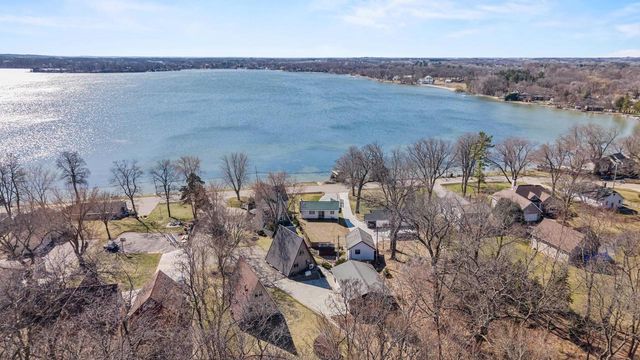 W9384 Ripley Road, Cambridge, WI 53523