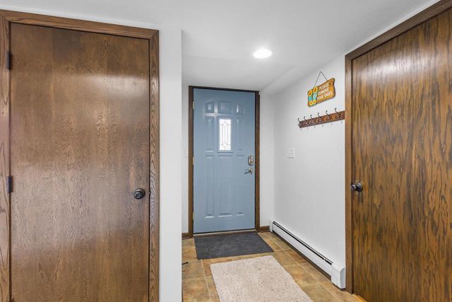 W9384 Ripley Road, Cambridge, WI 53523