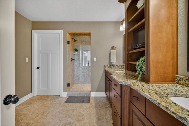 14308 Hickory Drive, Urbandale, IA 50323