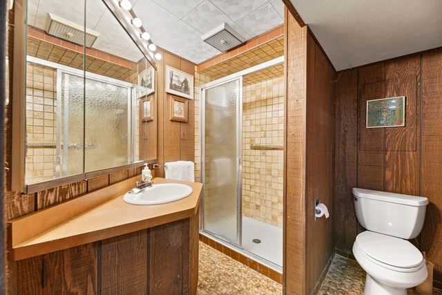 1129 Osterman Avenue, Deerfield, IL 60015