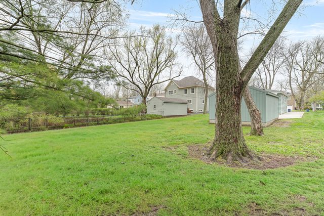 1129 Osterman Avenue, Deerfield, IL 60015