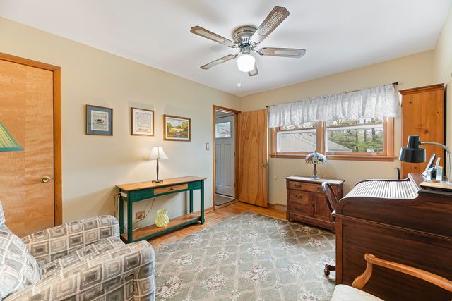 1129 Osterman Avenue, Deerfield, IL 60015