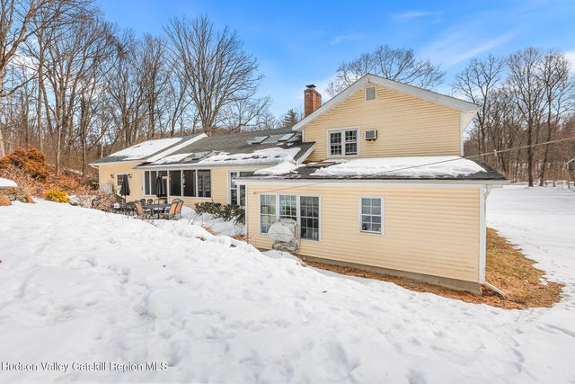 21 Straub Drive, Pleasant Valley, NY 12569
