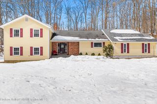 21 Straub Drive, Pleasant Valley, NY 12569