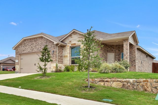 9752 New Bern Drive, Fort Worth, TX 76108