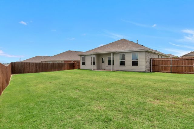 9752 New Bern Drive, Fort Worth, TX 76108
