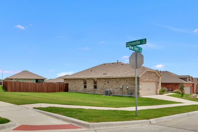 9752 New Bern Drive, Fort Worth, TX 76108