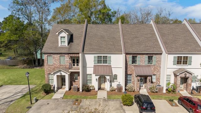 5196 Myrtle Trail Dr, Baton Rouge, LA 70820