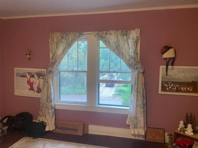 635 NE 9TH AVENUE, Gainesville, FL 32601