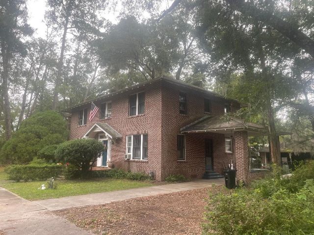 635 NE 9TH AVENUE, Gainesville, FL 32601