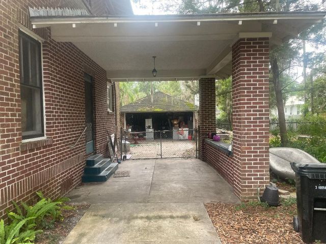 635 NE 9TH AVENUE, Gainesville, FL 32601