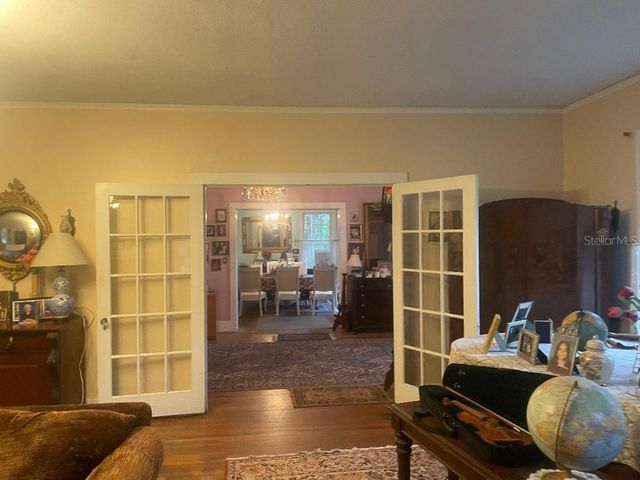 635 NE 9TH AVENUE, Gainesville, FL 32601