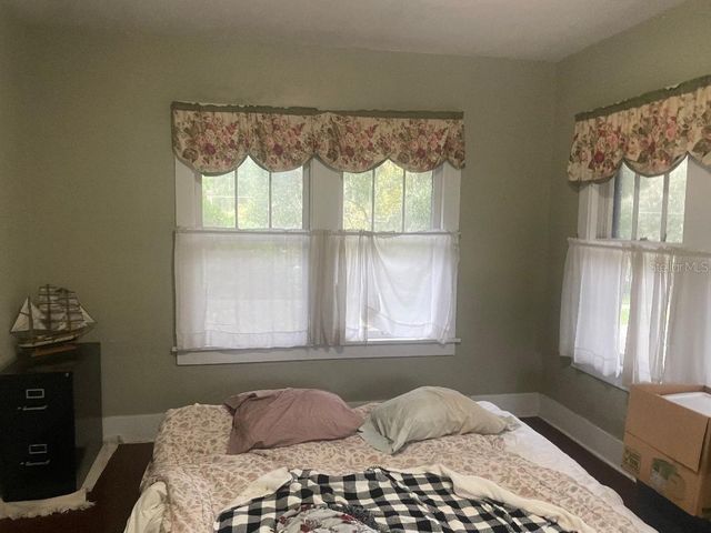 635 NE 9TH AVENUE, Gainesville, FL 32601