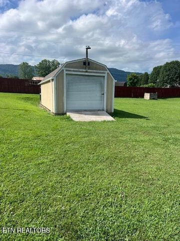 1459 old middlesboro Hwy, Lafollette, TN 37766