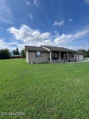 1459 old middlesboro Hwy, Lafollette, TN 37766