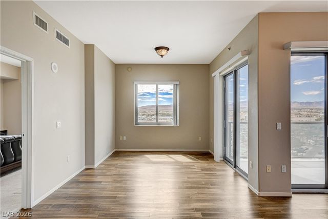 8255 Las Vegas Boulevard 1322, Las Vegas, NV 89123