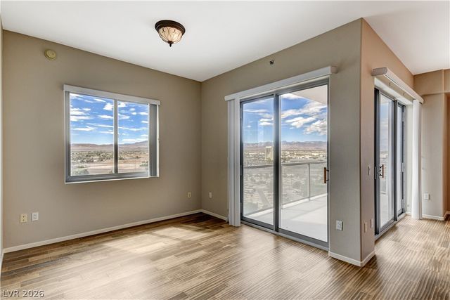 8255 Las Vegas Boulevard 1322, Las Vegas, NV 89123