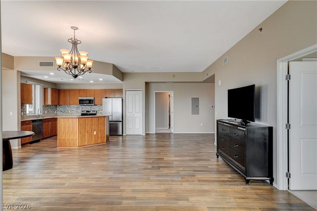 8255 Las Vegas Boulevard 1322, Las Vegas, NV 89123